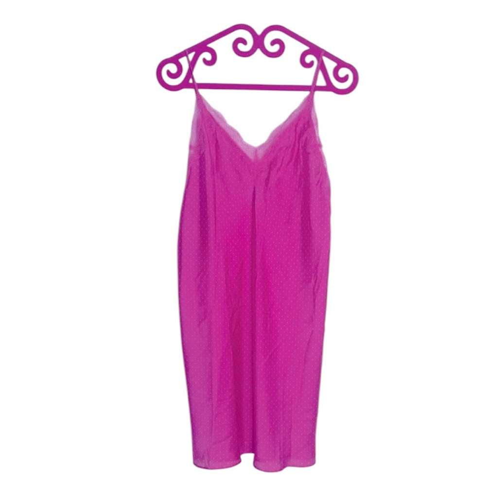 Victoria’s Secret Hot Pink Valentine’s Day Polka Dot Satin Slip Size Medium NWT